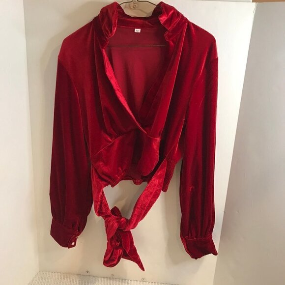 WOMENS SOLID FRONT SHIRRED CROP SHIRT SIZE M NWT - Picture 1 of 6
